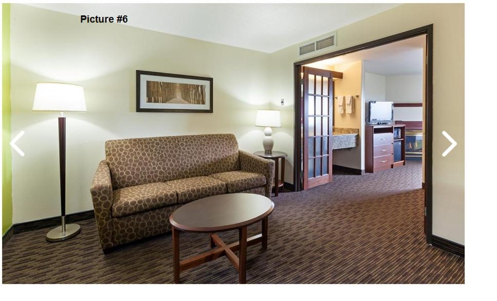 One-Bedroom Luxury King Suite - Non-Smoking interior